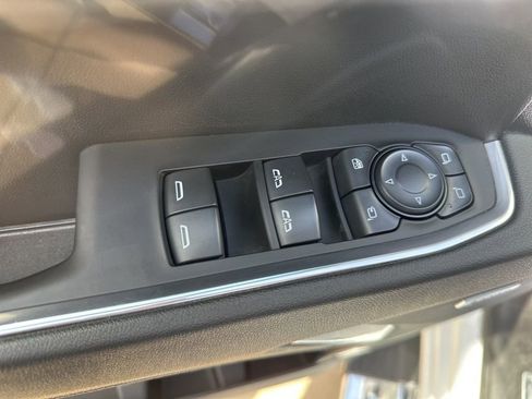 Used 2024 Chevrolet Silverado 1500 LTZ w/ Z71 Off-Road Package AWD/4WD image 7