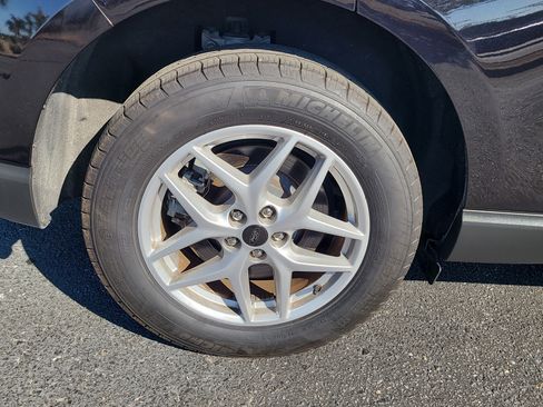 Used 2024 Ford Edge SEL image 9