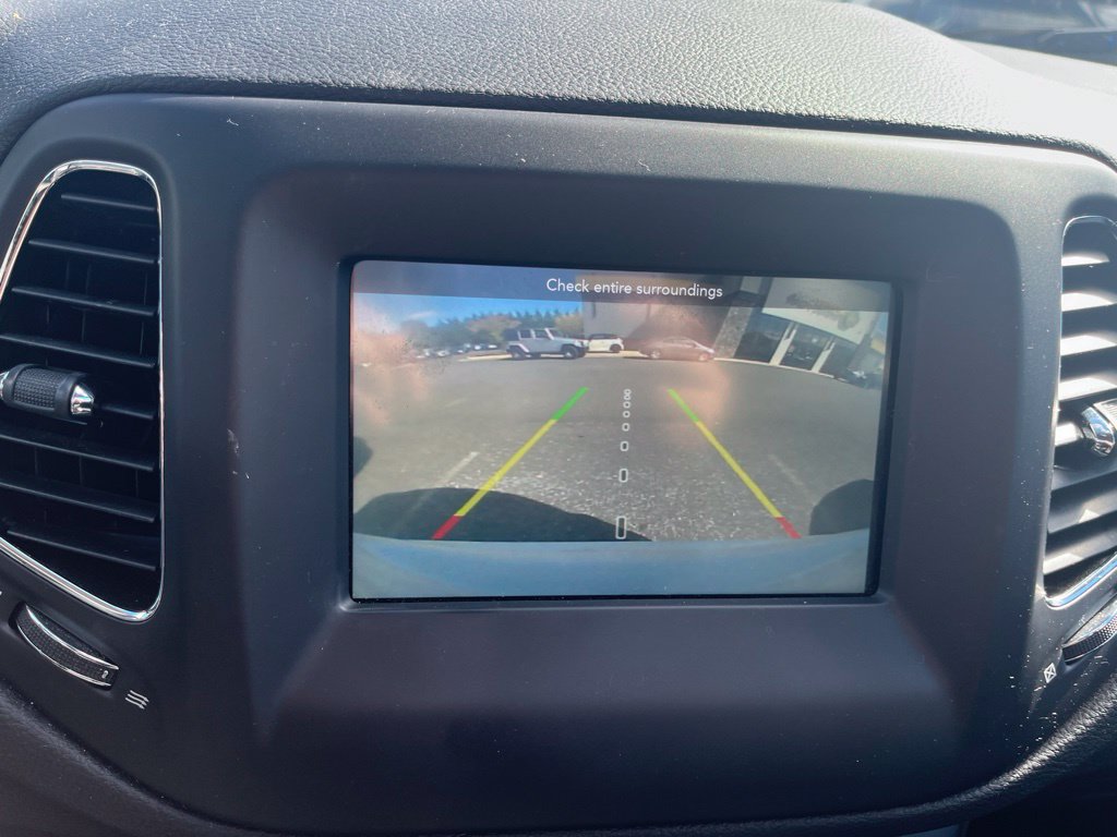 Used 2019 Jeep Compass Sport w/ Tech Group FWD image 15