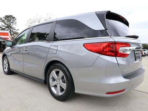 Used 2018 Honda Odyssey EX-L image 4