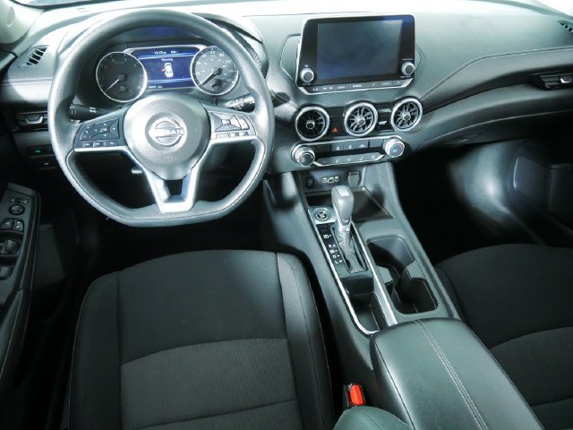 Used 2025 Nissan Sentra SV FWD image 4