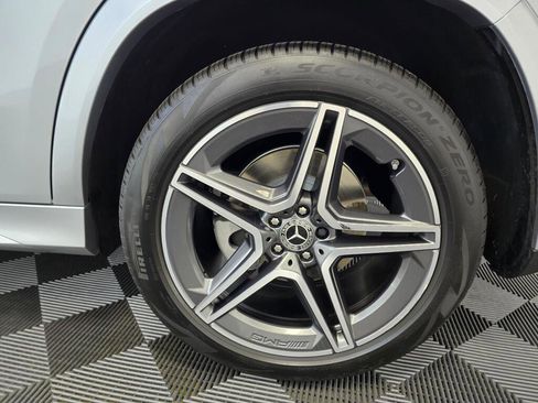 Used 2024 Mercedes-Benz GLS 450 4MATIC image 21