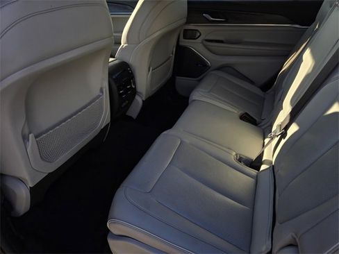 Used 2021 Jeep Grand Cherokee L Overland image 16