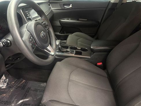 Used 2017 Kia Optima LX w/ Option Group 014 FWD image 8