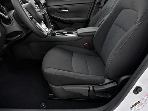 Used 2025 Nissan Sentra SV FWD image 15