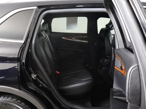 Used 2017 Lincoln MKX Select w/ Select Plus Package FWD image 27