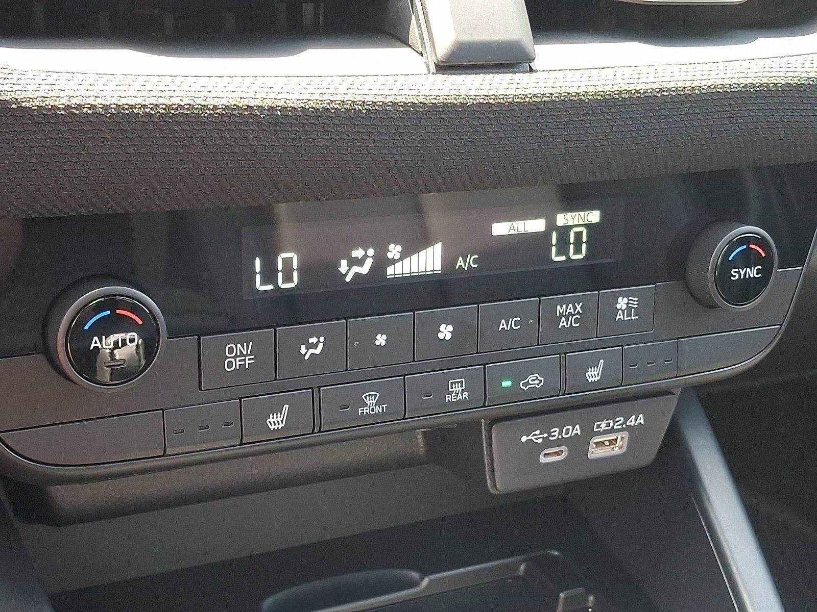 Used 2026 Subaru Outback Premium AWD/4WD image 15