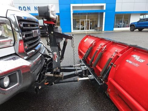 Used 2018 GMC Sierra 3500 SLE w/ SLE Preferred Package image 25