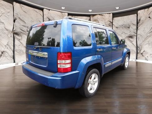 Used 2009 Jeep Liberty Limited w/ Premium Group AWD/4WD image 6