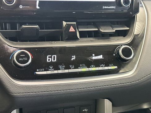 Used 2022 Toyota Corolla Cross LE w/ Moonroof Package image 10