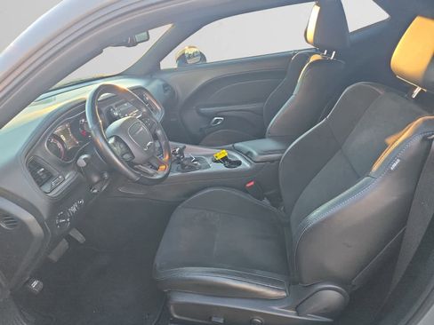 Used 2023 Dodge Challenger GT w/ Plus Package image 9