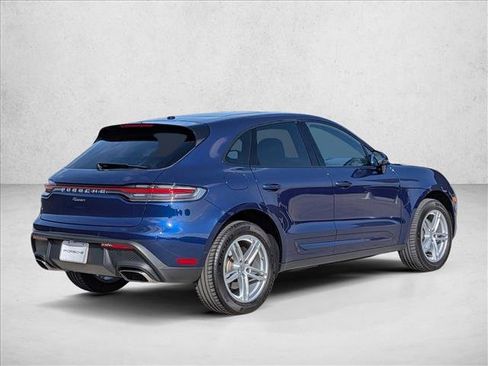 Used 2025 Porsche Macan image 9