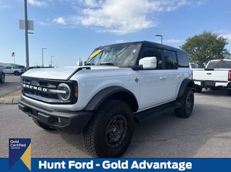 Certified 2025 Ford Bronco Outer Banks w/ Sasquatch Package AWD/4WD video 1