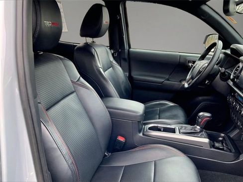 Used 2017 Toyota Tacoma TRD Pro image 7