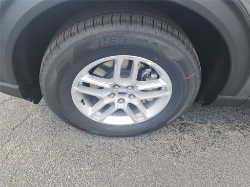 New 2026 Ford Explorer Active w/ Active Comfort Package image 9