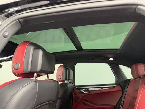 Used 2024 Porsche Macan S image 17