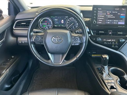 Used 2021 Toyota Camry XSE FWD image 14