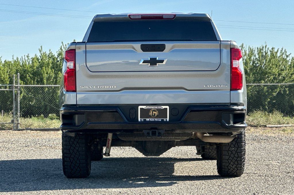 Used 2025 Chevrolet Silverado 1500 Custom Trail Boss AWD/4WD image 5