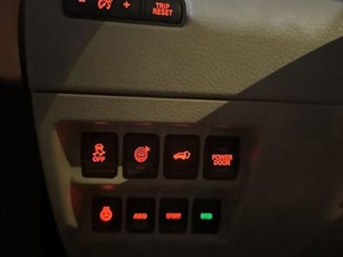 Used 2017 Nissan Rogue SV w/ SV Premium Package image 22