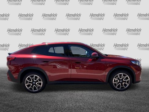 Certified 2025 BMW X2 xDrive28i AWD/4WD image 11
