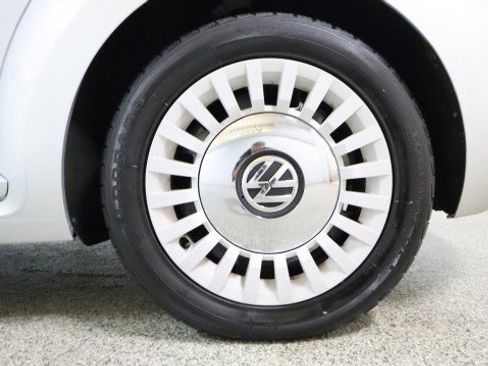 Used 2013 Volkswagen Beetle 2.5 image 19