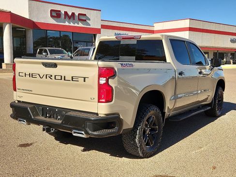 Used 2022 Chevrolet Silverado 1500 LT Trail Boss w/ LT Trail Boss Premium Package image 4