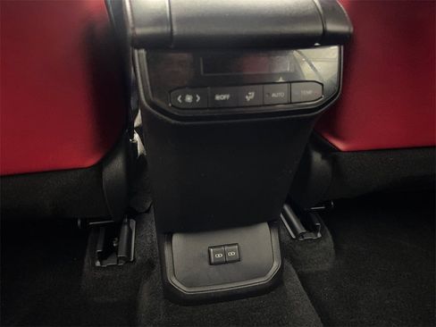 Used 2024 Toyota Highlander FWD image 77