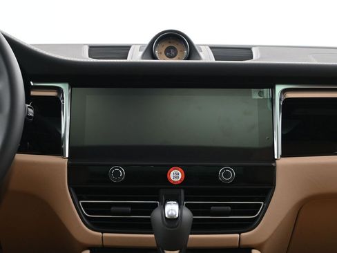 New 2026 Porsche Macan S image 11