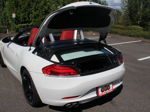 Used 2011 BMW Z4 sDrive30i image 37