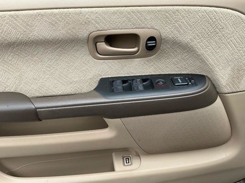 Used 2005 Honda CR-V EX image 17