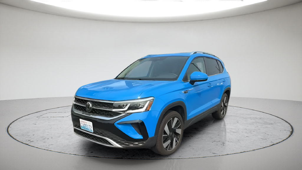 Used 2024 Volkswagen Taos SEL AWD/4WD image 2