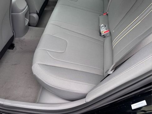 New 2026 Hyundai Elantra Hybrid FWD image 12