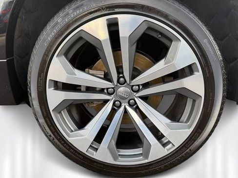 Used 2019 Audi Q8 Prestige w/ Towing Package image 10