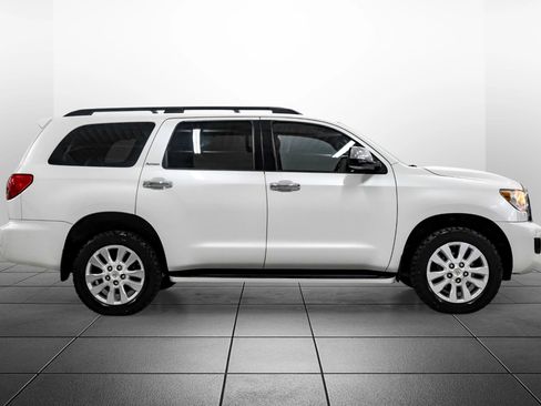 Used 2010 Toyota Sequoia Platinum image 7