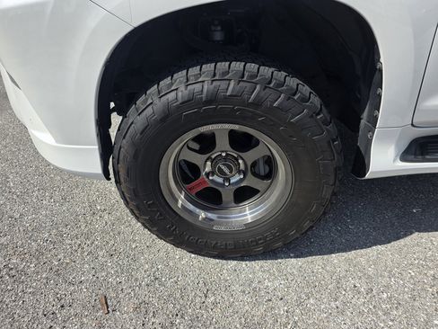 Used 2021 Lexus GX 460 Premium image 6