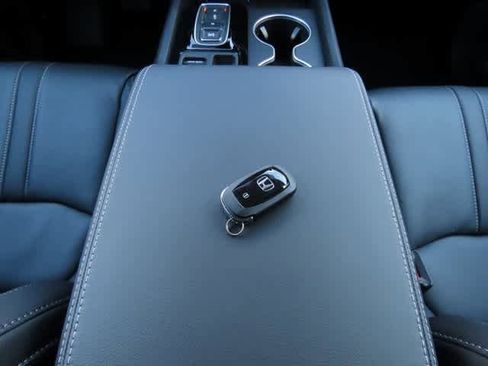 New 2026 Honda Pilot Touring image 30