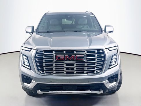 Used 2025 GMC Yukon Denali RWD image 2