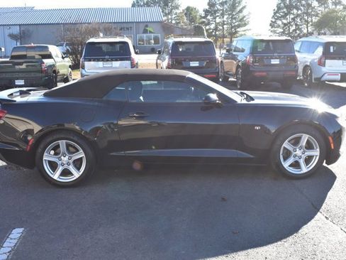 Used 2019 Chevrolet Camaro LT image 4
