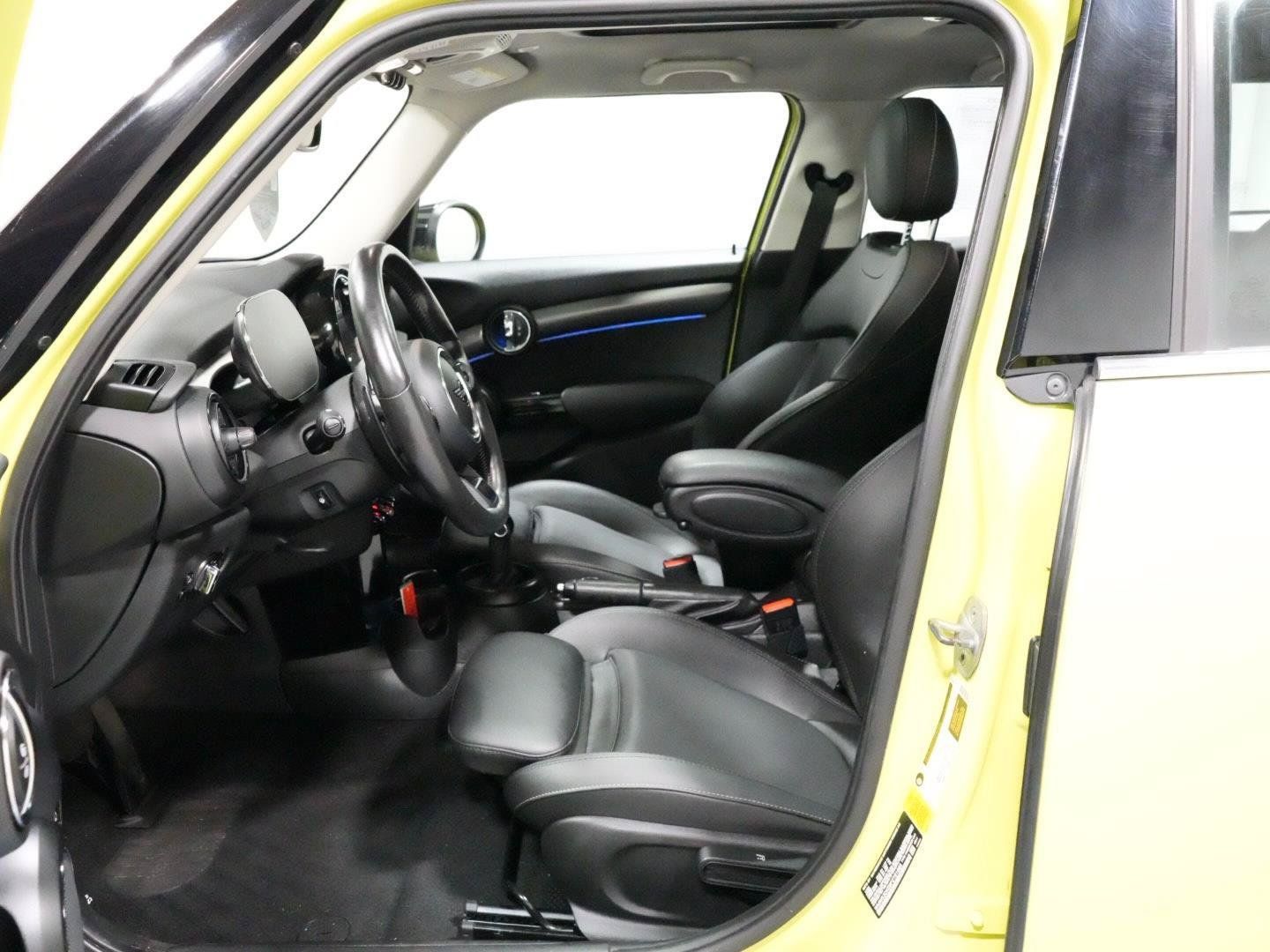 Used 2023 MINI Cooper S FWD image 2
