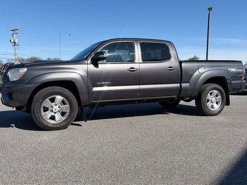 Used 2015 Toyota Tacoma 4x4 Double Cab w/ TRD Sport Package image 13