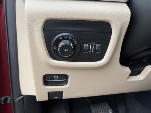 Used 2022 Jeep Grand Cherokee L Limited w/ Trailer Tow Group (B) image 25