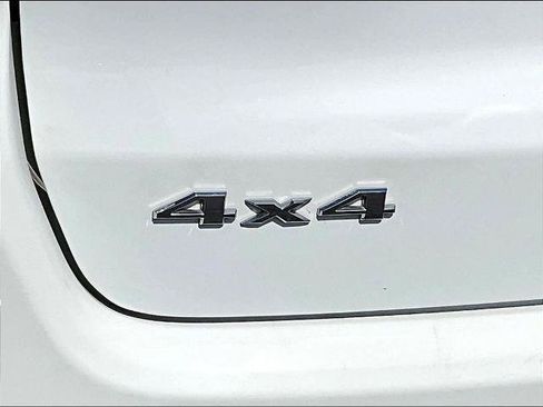 Used 2024 Jeep Compass Latitude AWD/4WD image 24
