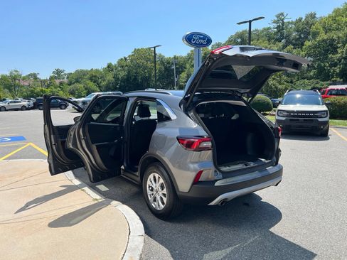 Used 2023 Ford Escape Active w/ Tech Pack #1 AWD/4WD image 9