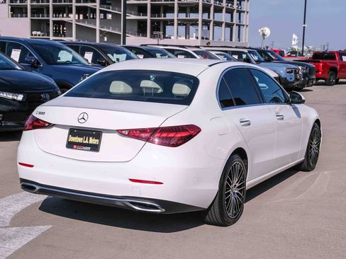 Used 2023 Mercedes-Benz C 300 Sedan image 2