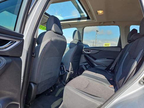 Used 2019 Subaru Forester Premium w/ All-Weather Package AWD/4WD image 12