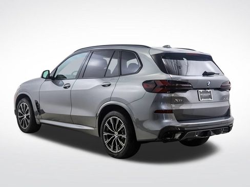 New 2026 BMW X5 xDrive40i w/ M Sport Package AWD/4WD image 3