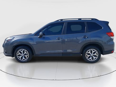 Used 2022 Subaru Forester Premium w/ Popular Package #1 AWD/4WD image 4