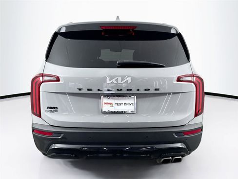 Used 2022 Kia Telluride EX w/ EX Premium Package image 12