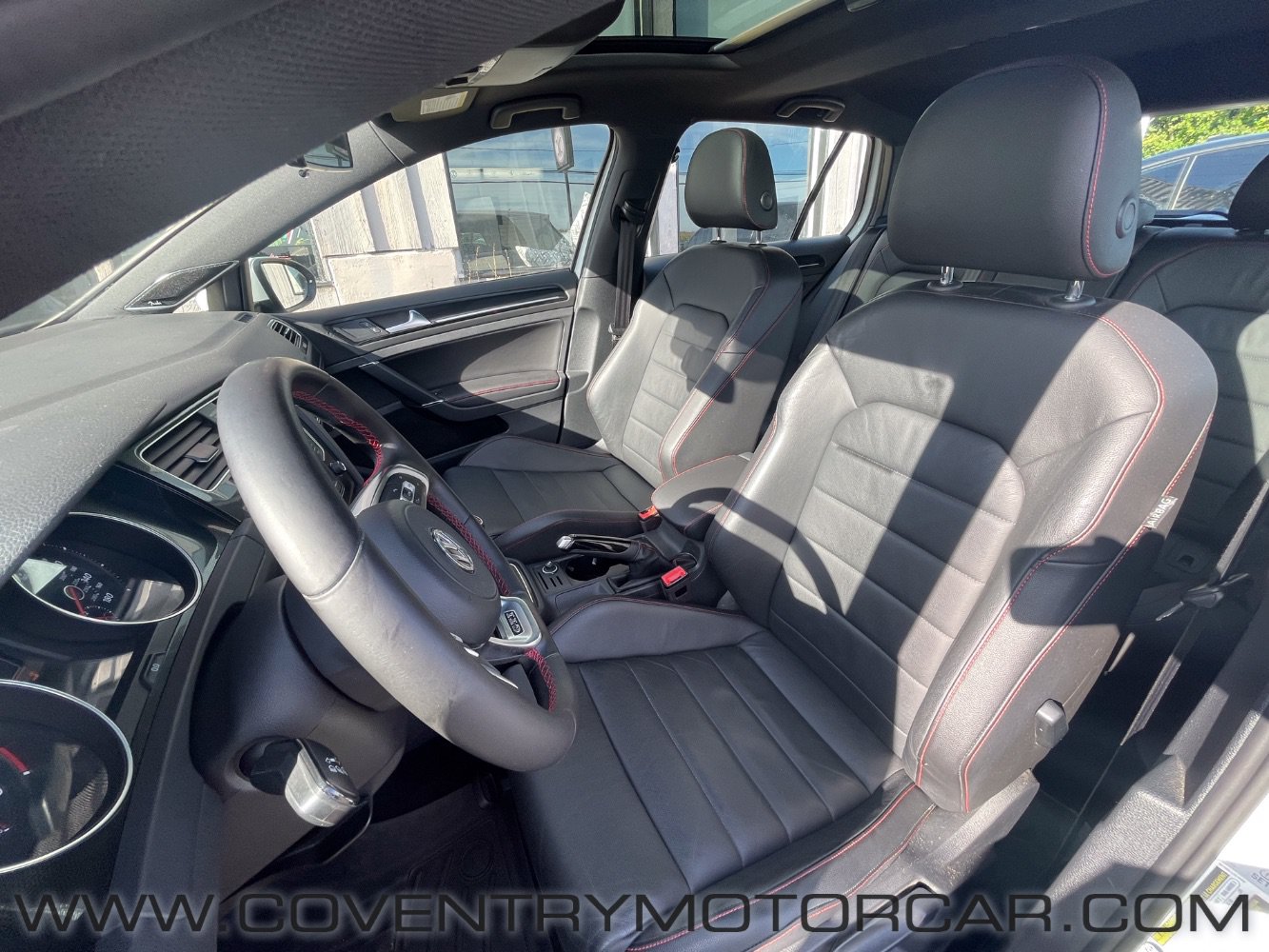 Used 2017 Volkswagen GTI SE FWD image 25