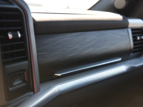 New 2025 Ford F150 Lariat w/ Equipment Group 501A Mid image 17